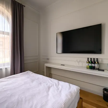 Roze Kurmajas Apartment